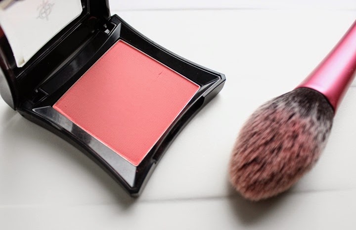 Illamasqua blushpowder beauticool